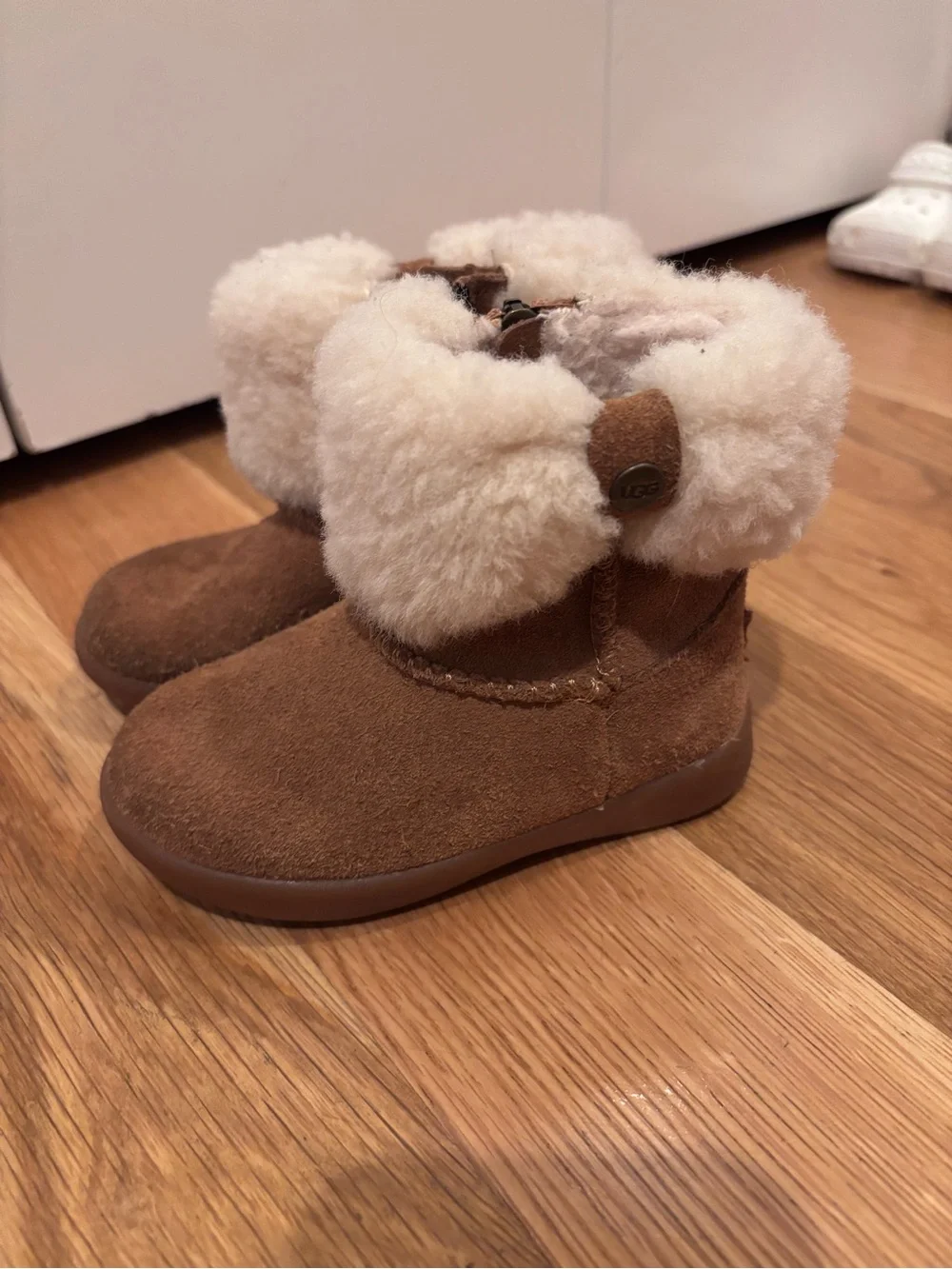 Toddler UGG boots. 6T.
